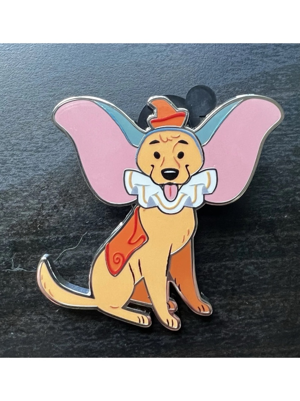 Disney pin Cats & Dogs Halloween Costume Mystery Pin Dumbo Dog LR